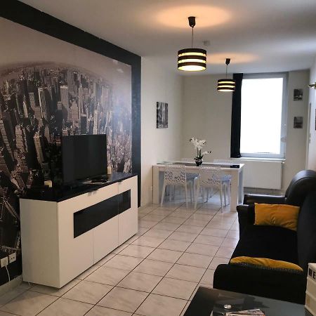 Sympathique Logement En Centre Ville ヴェルダン・シュル・ムーズ エクステリア 写真