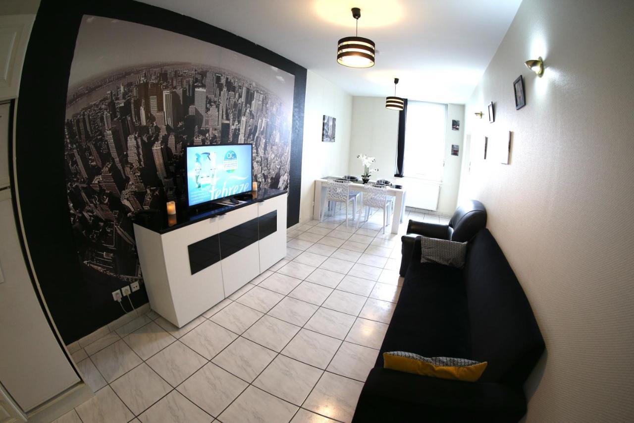 Sympathique Logement En Centre Ville ヴェルダン・シュル・ムーズ エクステリア 写真