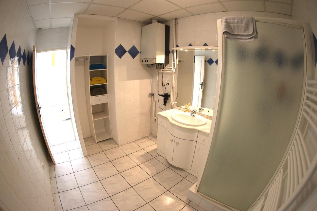 Sympathique Logement En Centre Ville ヴェルダン・シュル・ムーズ エクステリア 写真