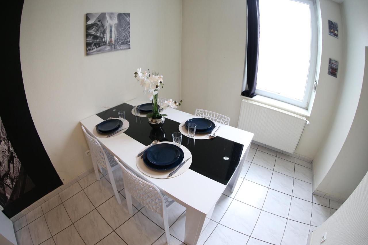 Sympathique Logement En Centre Ville ヴェルダン・シュル・ムーズ エクステリア 写真