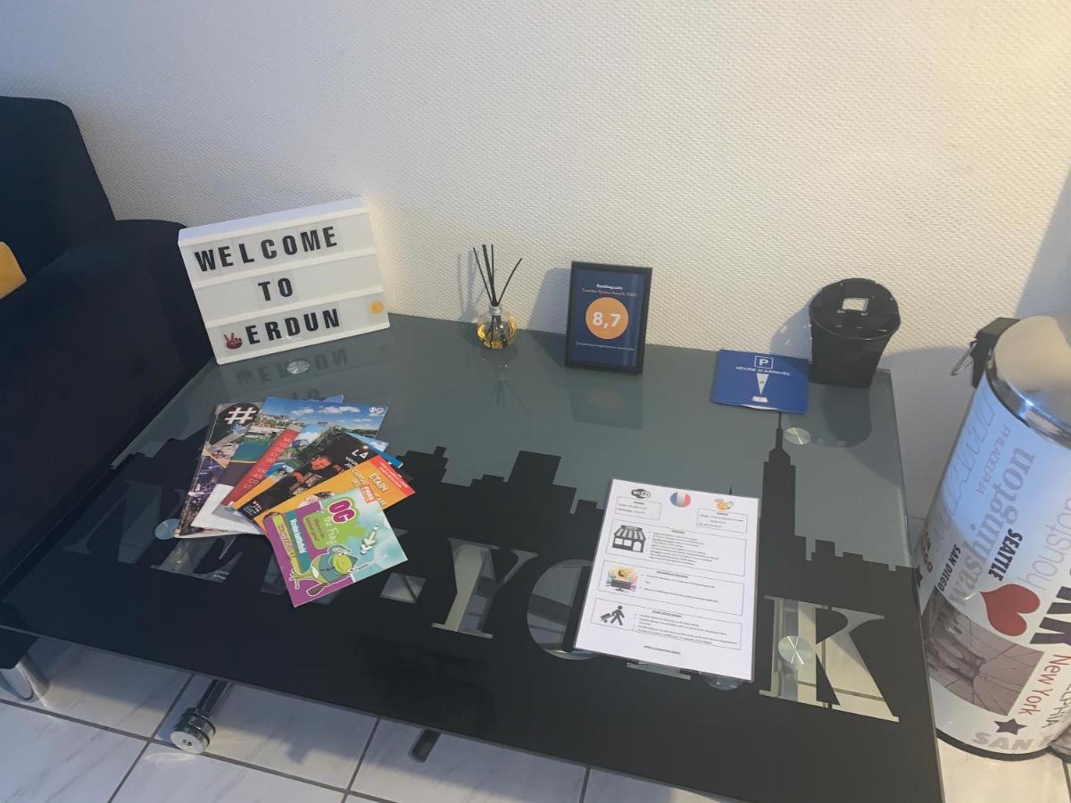 Sympathique Logement En Centre Ville ヴェルダン・シュル・ムーズ エクステリア 写真